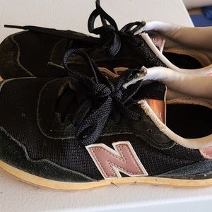 Girls New Balance Shoes size 2 Black and pink